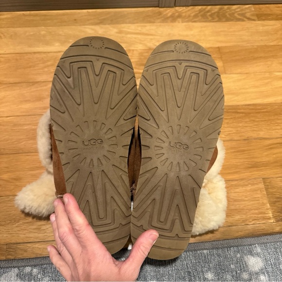 Cozy Shearling-Lined Brown Boots - Picture 3 of 6